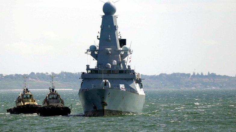Erst vor wenigen Tagen lieferte sich das britische Verteidigungsministerium eine diplomatische Auseinandersetzung mit Russland wegen eines Kriegsschiffs im Schwarzen Meer.