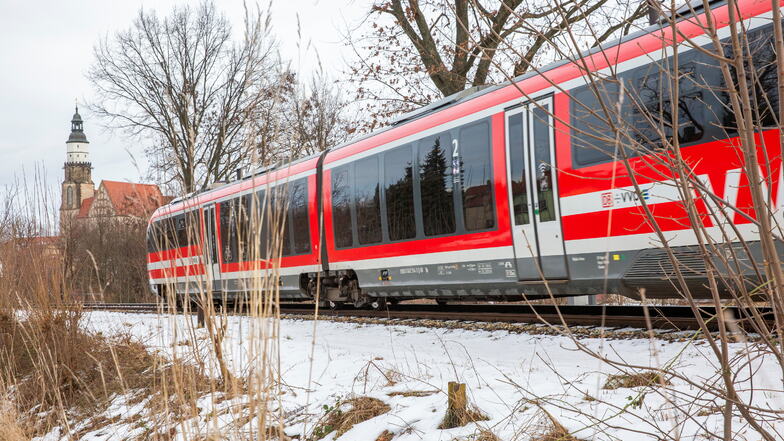 Die S8 in Kamenz: Von Mittwoch an wird sie sechs Tage lang nur im Zwei- bis Drei-Stunden-Takt fahren.