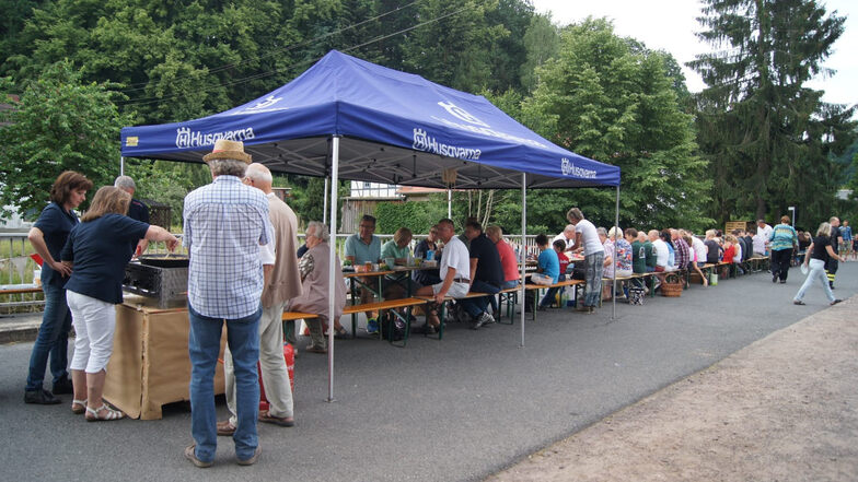 In diesem Jahr gibt es in Mohorn keinen großen Frühstückstisch wie beim Dorffest 2018. Das Fest fällt aus.