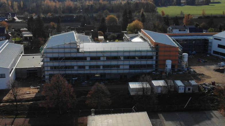 So sieht der Neubau des Gymnasiums Wilsdruff aktuell aus.