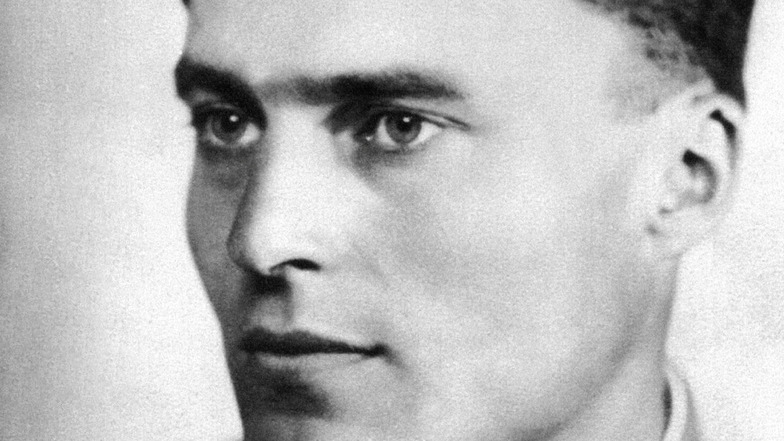 Claus Schenk von Stauffenberg war maßgeblich an einem Staatsstreich gegen Adolf Hitler beteiligt. Das Vorhaben mit dem Decknamen Unternehmen Walküre scheiterte jedoch.