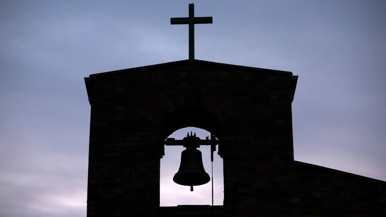 Eine unabhängige Kommission soll mit den katholischen Bistümern in Ostdeutschland den sexuellen Missbrauch aufarbeiten.