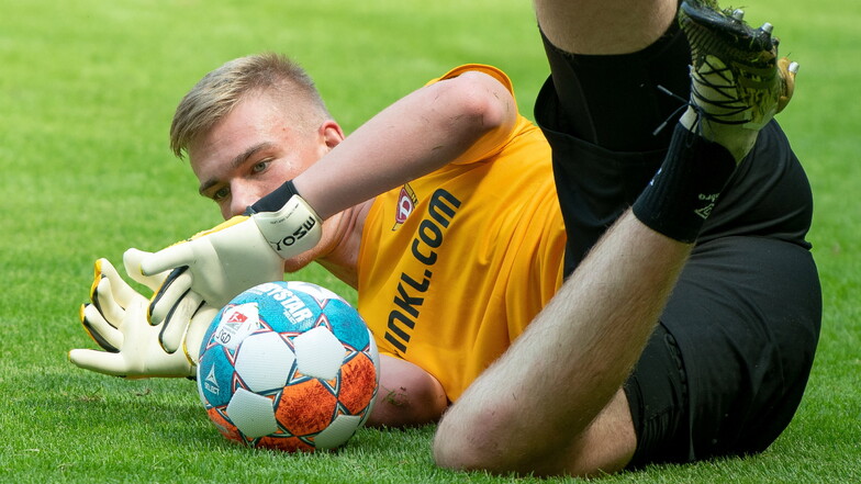 Jannis Maul gilt als das nächste Torwart-Talent bei Dynamo. Der 17-Jährige wechselte im vorigen Sommer vom Viktoria Fulda nach Dresden.