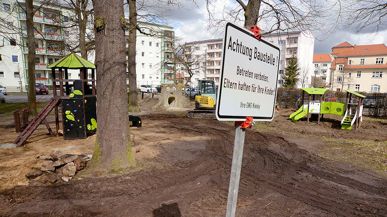 Die Gemeinnützige Wohnungsbaugesellschaft baut zusammen mit der Wobag den Spielplatz in der Ringstraße neu. Dieser bleibt in öffentlicher Nutzung.