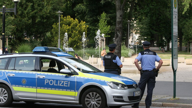 Polizeieinsatz im Sommer 2019 nach einem Trinkgelage am Friedenspark: Solche Situationen verhindern, bevor sie entstehen.
