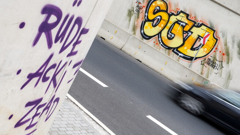 Ein Foto aus dem Jahr 2016 zeigt Graffiti in Coswig im Tunnel der S84 auf der Kötitzer Straße.