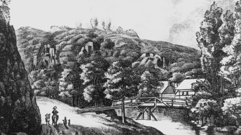 1812 die Pulvermühle am Fuße der Heidenschanze. Die hölzerne Brücke über die Weißeritz wurde später durch eine Steinbrücke ersetzt.