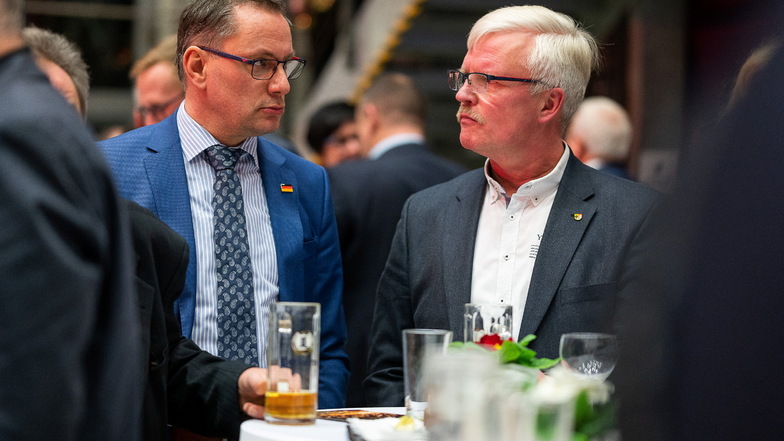 Verstanden sich gut beim Neujahrsempfang 2023: AfD-Bundessprecher Tino Chrupalla (li.) und der von der Fraktion ausgeschlossene Jens Jäschke.
