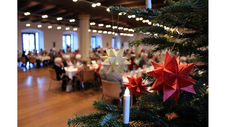 Weihnachtsfeier für Senioren wieder im Rathaus