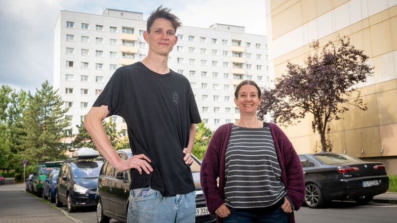 Die beiden Sozialarbeiter Moritz Schlüter und Sandra Jäpel arbeiten mit Kindern und Jugendlichen im Quartier an der Budapester Straße in Dresden.