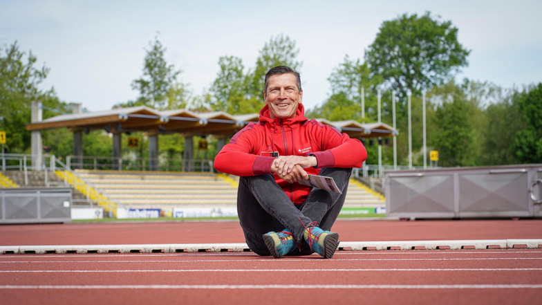 Steffen Waldmann organisiert den Bautzener Stadtlauf und hofft, dass dieser nach dem Ausfall 2020 in diesem Jahr wieder stattfinden kann. Start und Ziel sollen im Stadion Müllerwiese sein.