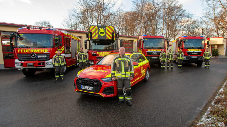 Die fünf neuen Feuerwehrfahrzeuge der Freiwilligen Feuerwehr Wilsdruff aus einer anderen Perspektive.