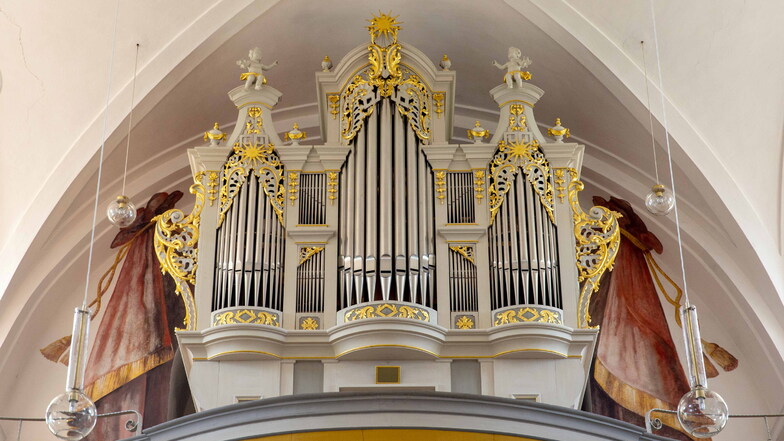 Eine Besonderheit in der Kirche von Elstra ist die Strohbach-Orgel.