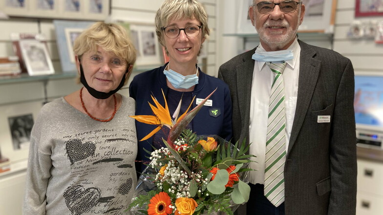 Renate, Susanne und Hartmut Münnich freuten sich zum 30-jährigen Bestehen ihres Geschäfts auf den Besuch zahlreicher Gratulanten.