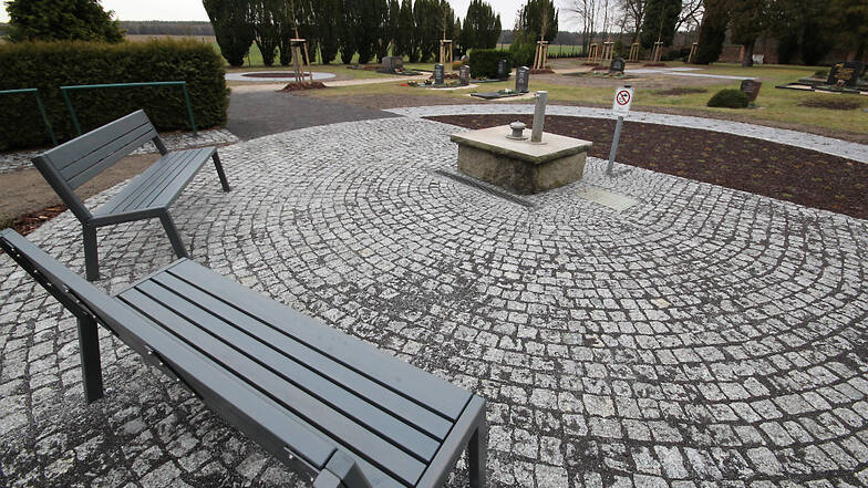 Etwas mehr als 60.000 Euro investierte die Stadt Bernsdorf im Jahr 2019 in die Umgestaltung des Friedhofes in Wiednitz.