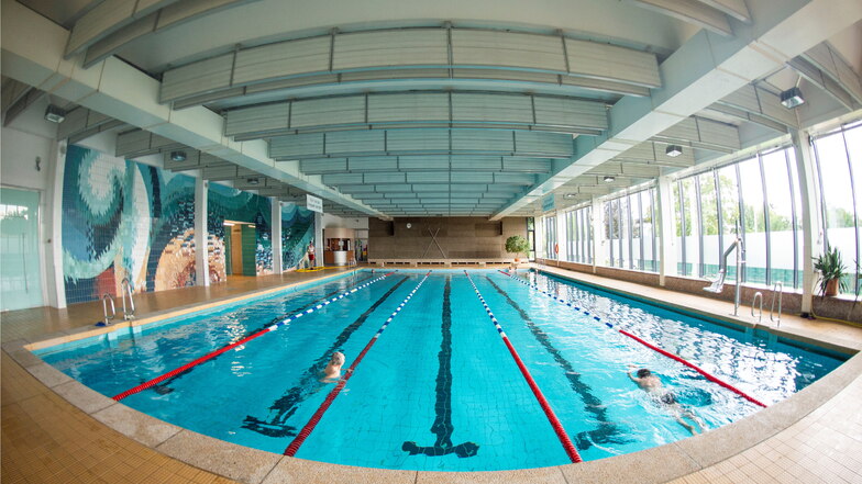 Seit 1984 ist die Radebeuler Schwimmhalle in Betrieb.