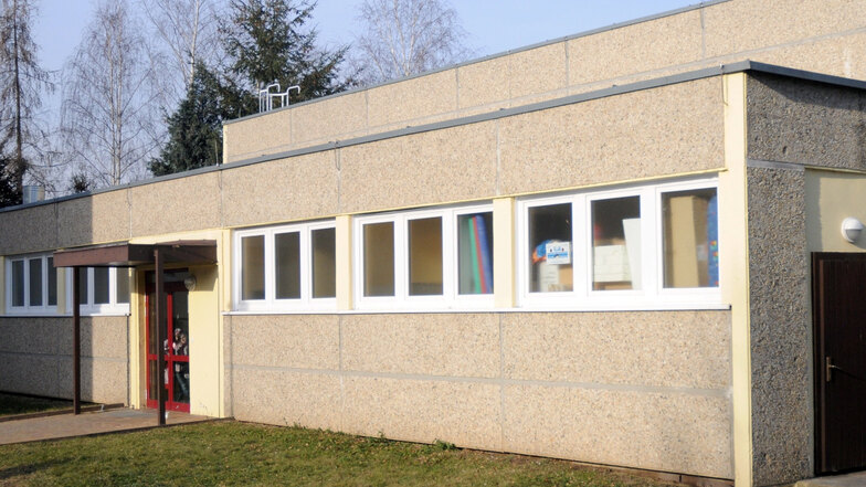 Das Dach und der Fußboden der Sporthalle der Grundschule in Krögis sollen dieses Jahr erneuert werden.