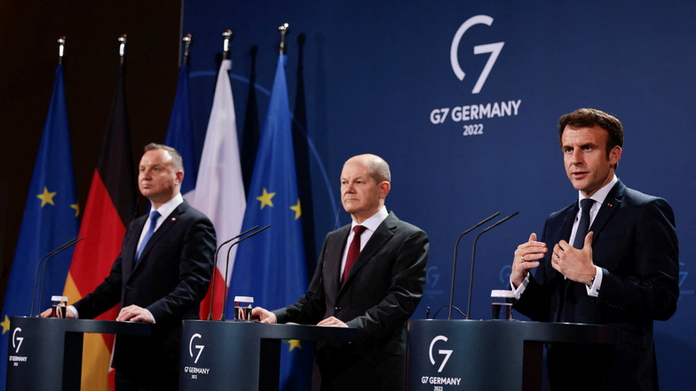 Bundeskanzler Olaf Scholz hat sich mit den Präsidenten Polens und Frankreichs in Berlin getroffen