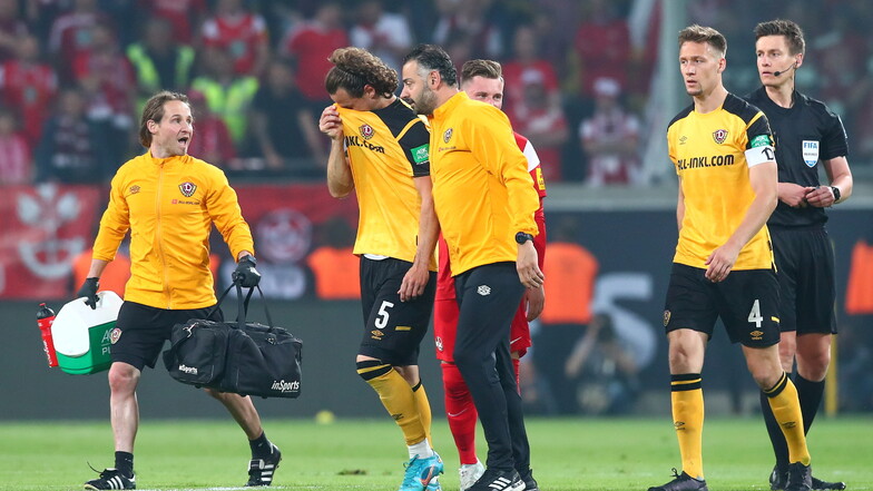 Muss unter Tränen ausgewechselt werden: Dynamos Ex-Kapitän Yannick Stark hat sich am Sprunggelenk verletzt.