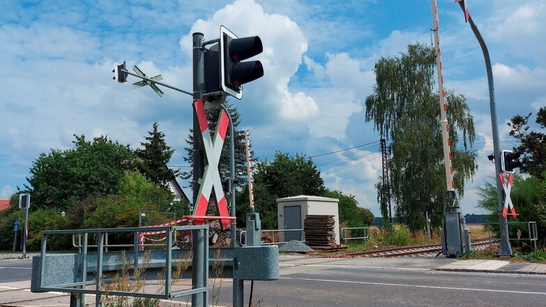 Am Bahnübergang an der Rothenburger Straße in Horka soll in drei bis vier Jahren der neue Haltepunkt Mitte entstehen.