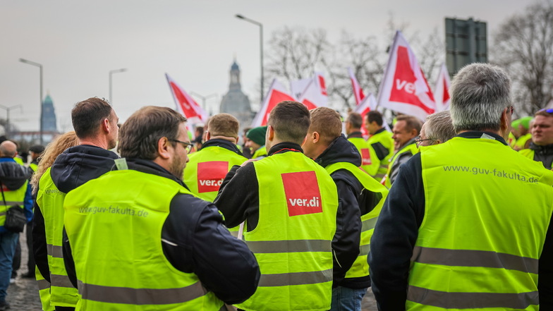 Streik im Dresdner Nahverkehr: Klimaschützer und Arbeitnehmer protestieren zum ersten Mal gemeinsam