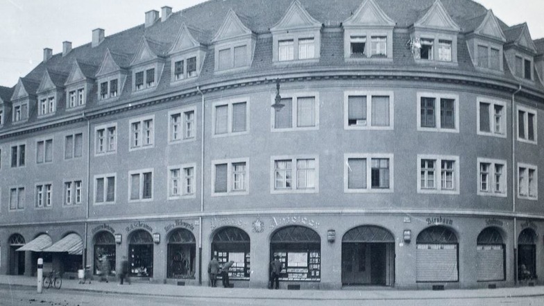 Das „Rundhaus“ grüßte am Eingang der Copitzer Hauptstraße. Am Mittag des 19. April 1945 schlugen amerikanische Bomben es in Trümmer.