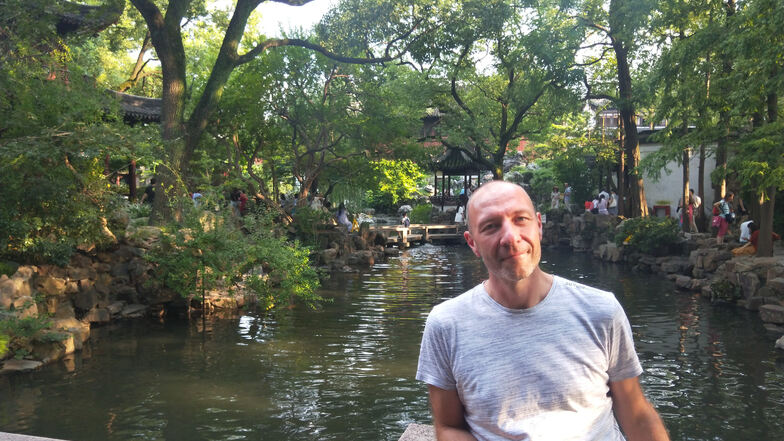 Ohne Sorgen: André Pusch vor einigen Wochen bei einem Ausflug in Shanghai - ohne Mundschutz.