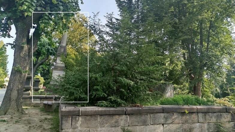 Dieses Denkmal auf dem Zittauer Frauenfriedhof droht umzukippen.