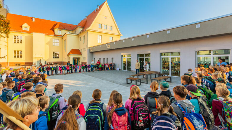 Das Bild der Laubscher Grundschule am Markt entstand bei der Wiederöffnung der Schule.