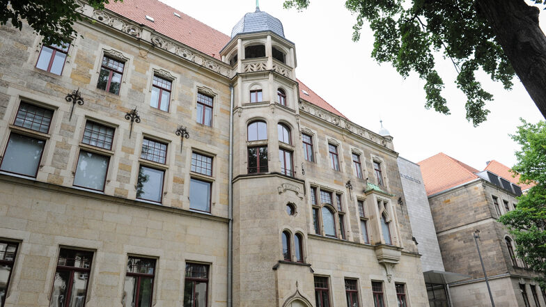 Das Dresdner Kreuzgymnasium bleibt am Freitag leer.