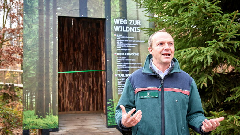 Umweltminister Wolfram Günther im November im Nationalpark Sächsische Schweiz. In Bad Schandau ging es jetzt um die Kooperation mit Tschechien.