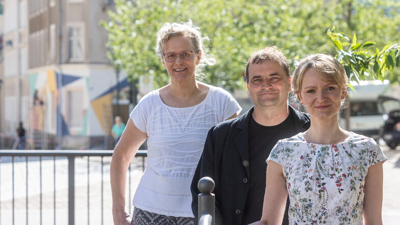 Im Sommer eröffneten Martina Kasparetz-Kuhlmann, Uwe Ahrendt und Bianca Braun (von links) die Galerie Nr 1. Nun gibt es weitere Öffnungstage.