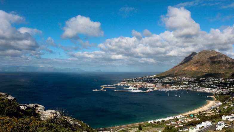 Blick über die False Bay bei Kapstadt.