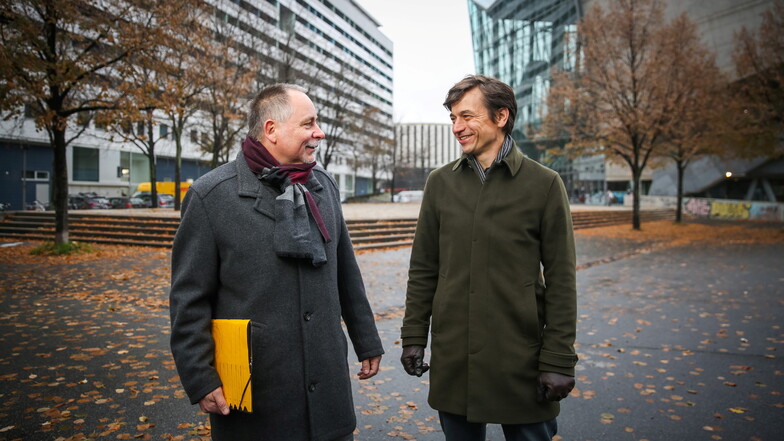 Stadtbezirksamtsleiter André Barth (l.) und Stadtplaner Matthias Korntheuer haben die Pläne für den Bereich rund um den Kristallpalast vorgestellt.