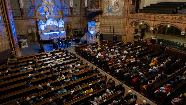 Gut besucht war die Lutherkirche in Görlitz am Donnerstag beim Konzert von Giora Feidman.