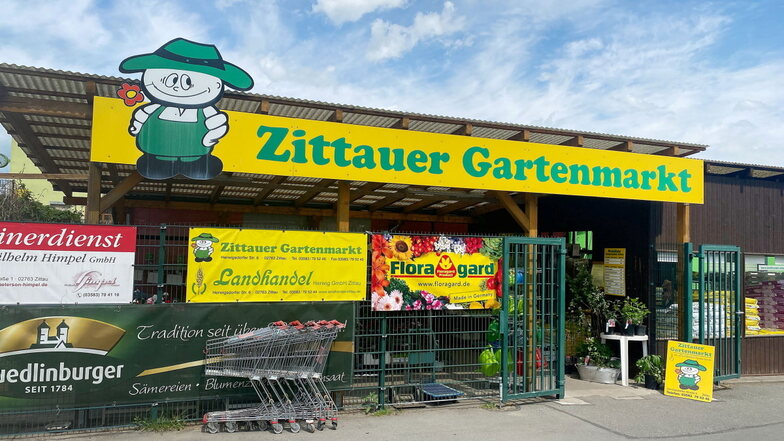 Le marché du jardin de Zittau sur Herwigsdorfer Strasse à Zittau.  Le marché de Görlitz s'agrandit.