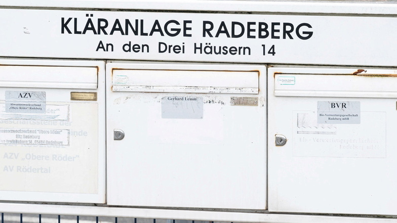 Auf dem mittleren Briefkasten steht Gerhard Lemm - er mietet derzeit noch ein Büro an der Radeberger Kläranlage