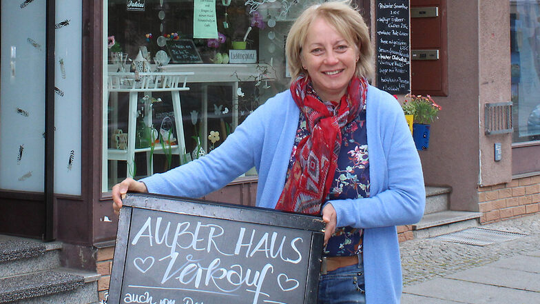 Sylvia Hübner freut sich darauf, ihr Café Rosali in der Kirchstraße bald wieder öffnen zu können. Der Straßenverkauf läuft schon seit dem 5. Mai.