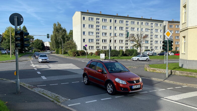 Die Kreuzung Schramm-/Südstraße in Zittau soll zum Kreisverkehr umgebaut werden.