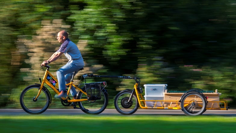 Geht es nach Bundesverkehrsminister Wissing, müssen viele neue Fahrradanhänger über eine Auflaufbremse verfügen – so wie dieser Lastentrailer des ADFC.