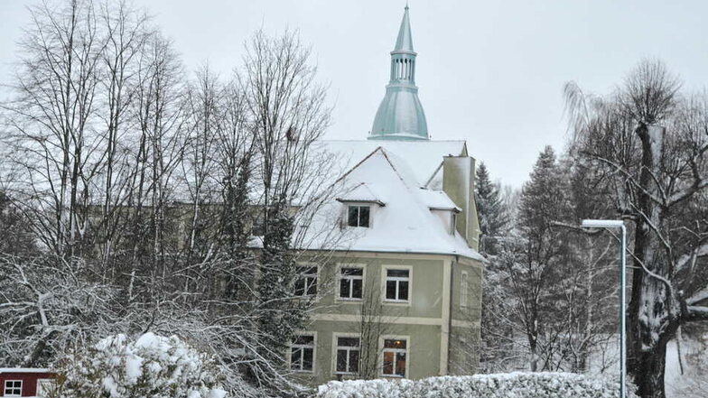 Die „Alte Schule“ befindet sich gegenüber der Sohländer Kirche.