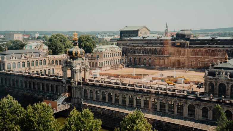 Es eröffnet sich ein einmaliger Ausblick über die Dresdner Altstadt.