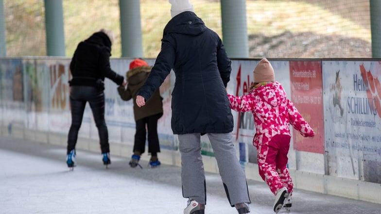 Auf der Eisbahn im Freizeitzentrum Hains soll bald wieder das Eislaufen möglich sein. Archivfoto
