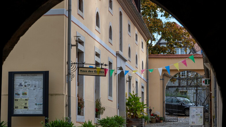 Der Eingang zum Haus des Gastes in Diesbar-Seußlitz.