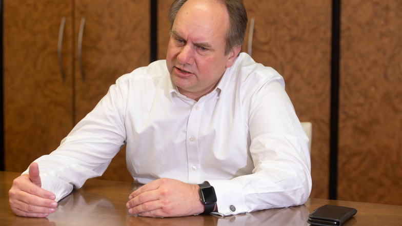 Oberbürgermeister Dirk Hilbert (FDP) kontert die Kritik an ihm als "Profilierung".