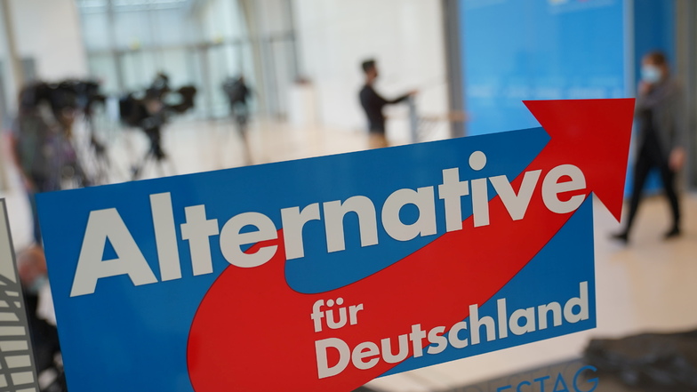 Das AfD Logo am Eingang zum Fraktionssaal der AfD im Deutschen Bundestag.