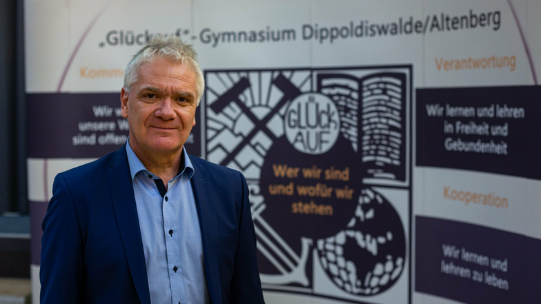 Volker Hegewald, Leiter des Glückauf-Gymnasiums, erlebt jetzt einen Schuljahresbeginn unter ganz neuen Vorzeichen.