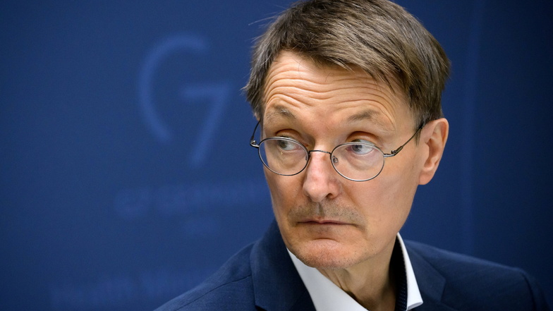 Karl Lauterbach (SPD), Bundesminister für Gesundheit, hat seine Äußerungen zur vierten Impfung konkretisiert.