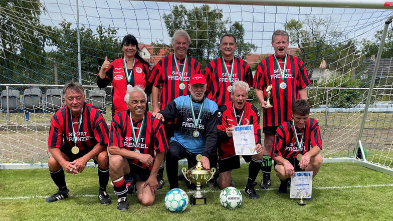 Die Mannschaft vom Dresdner SC entführte den Pokal in die Landeshauptstadt.