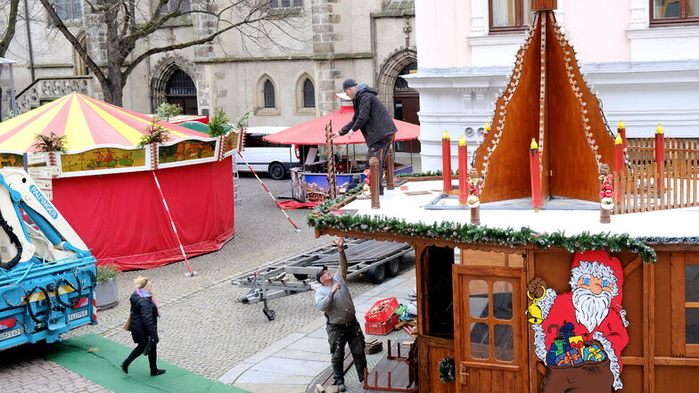 Meißen: Nach dem Verbot für ganz Sachsen wird auch der Meißner Weihnachtsmarkt abgebaut. In der Porzellanstadt hatte der Oberbürgermeister bis zuletzt dagegen protestiert.